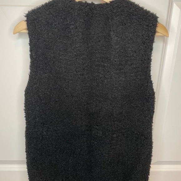 Black Wilfred Chateau Vest - Picture 2 of 3